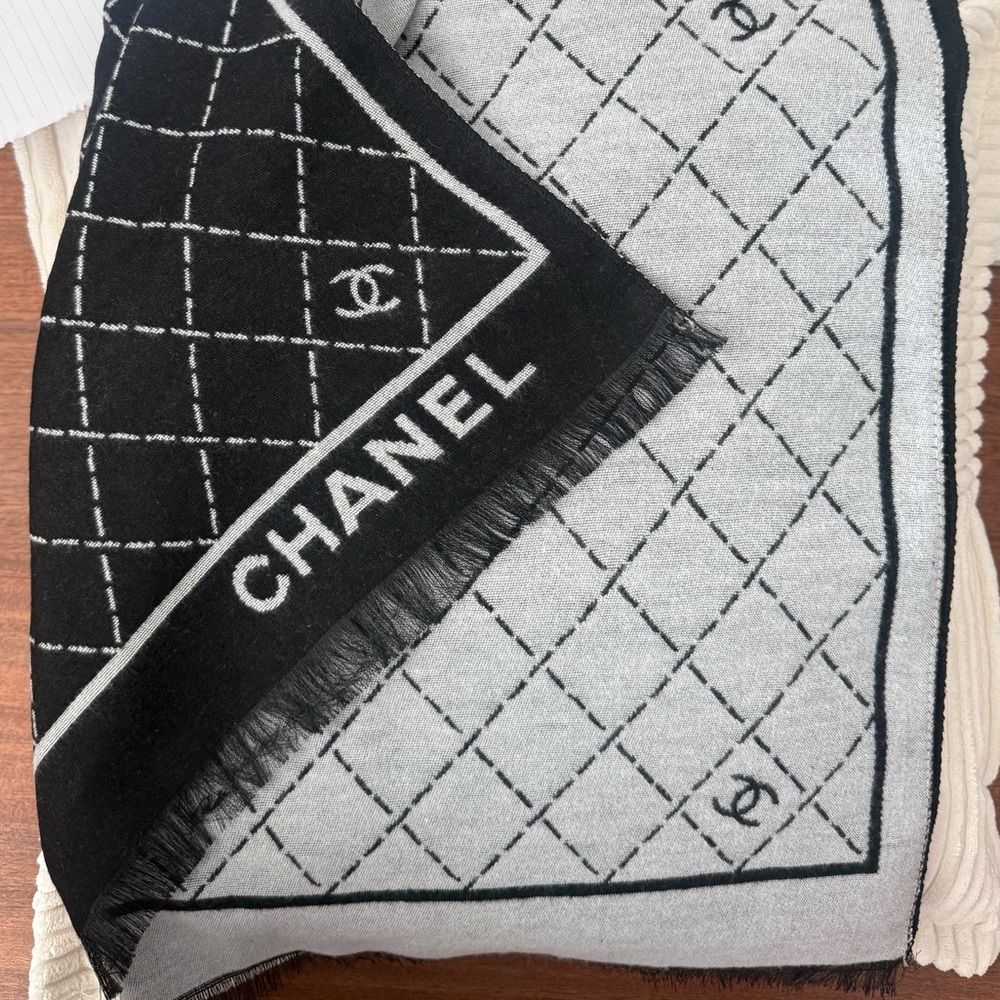 CHANEL Black and Gray Quilted Logo Scarf